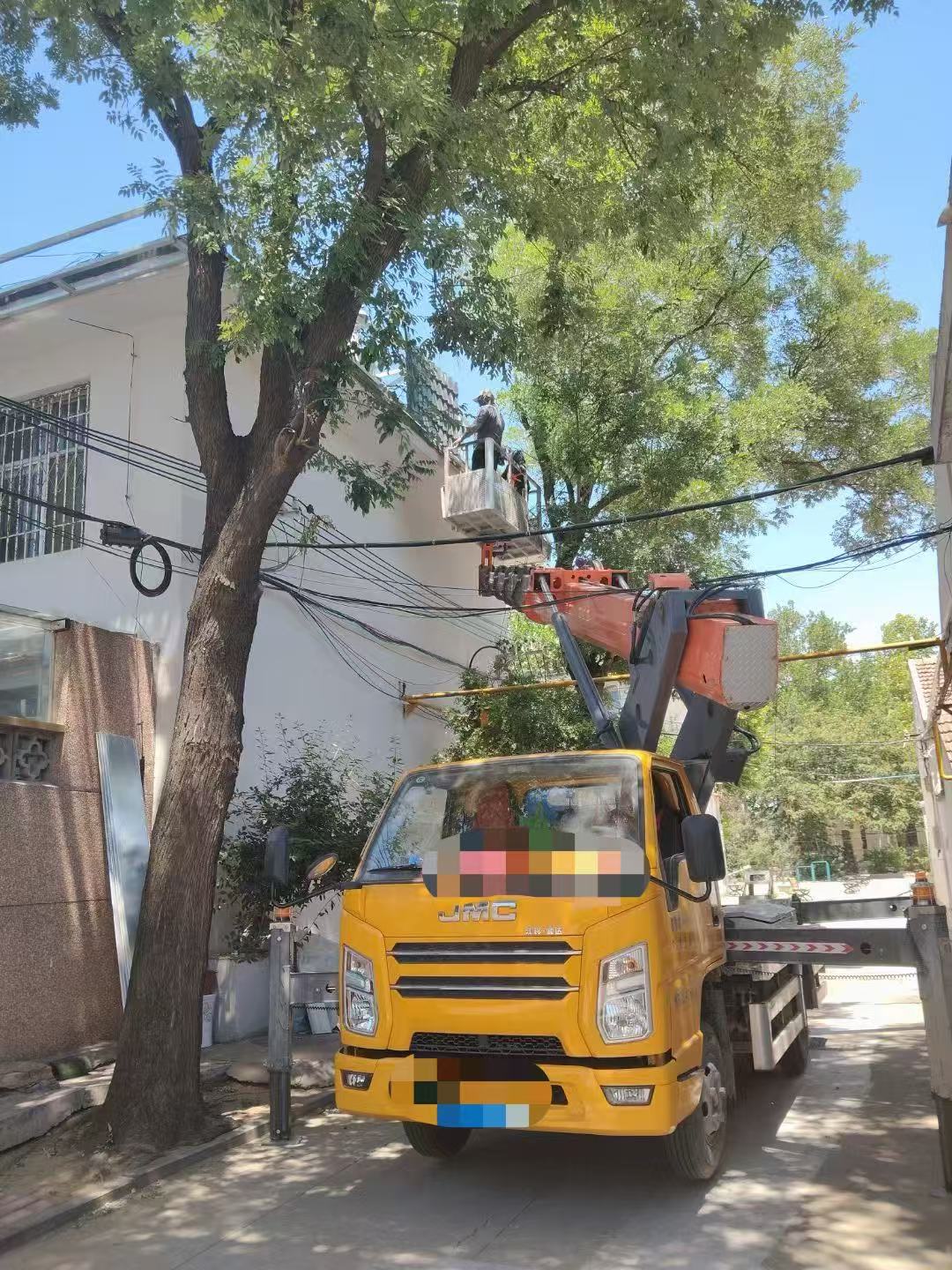 平舆县高空作业车能吊装重物吗？最大承载多少公斤？