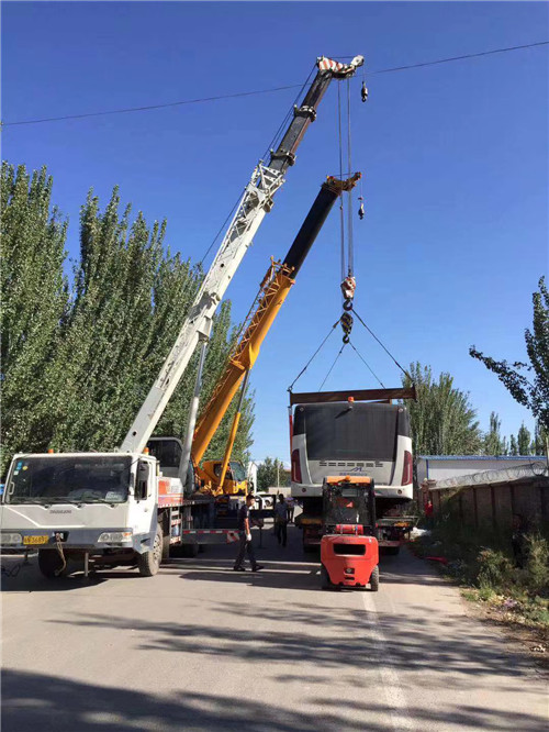 平舆县港口集装箱搬运案例